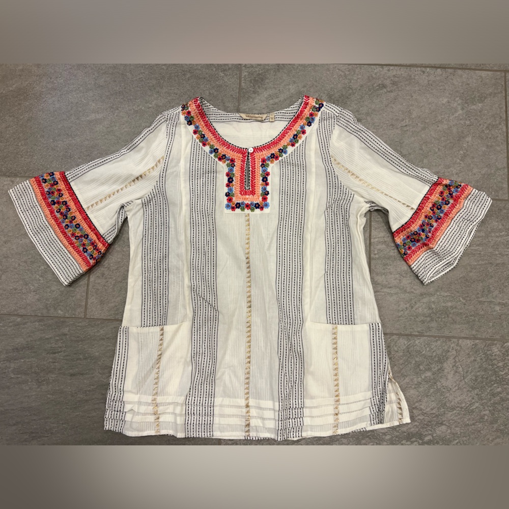 NWOT Soft Surroundings detailed top